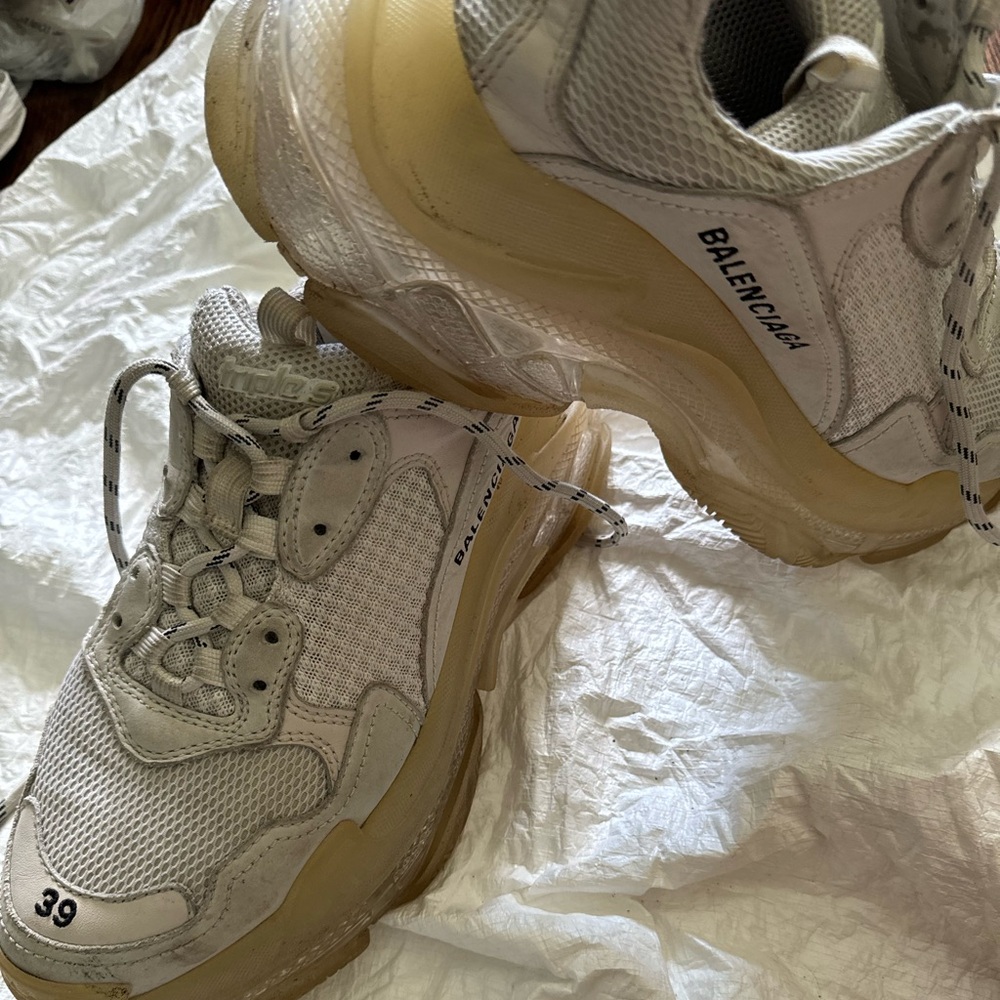 Balenciaga Triple S Ivory/White size 39 As-Is